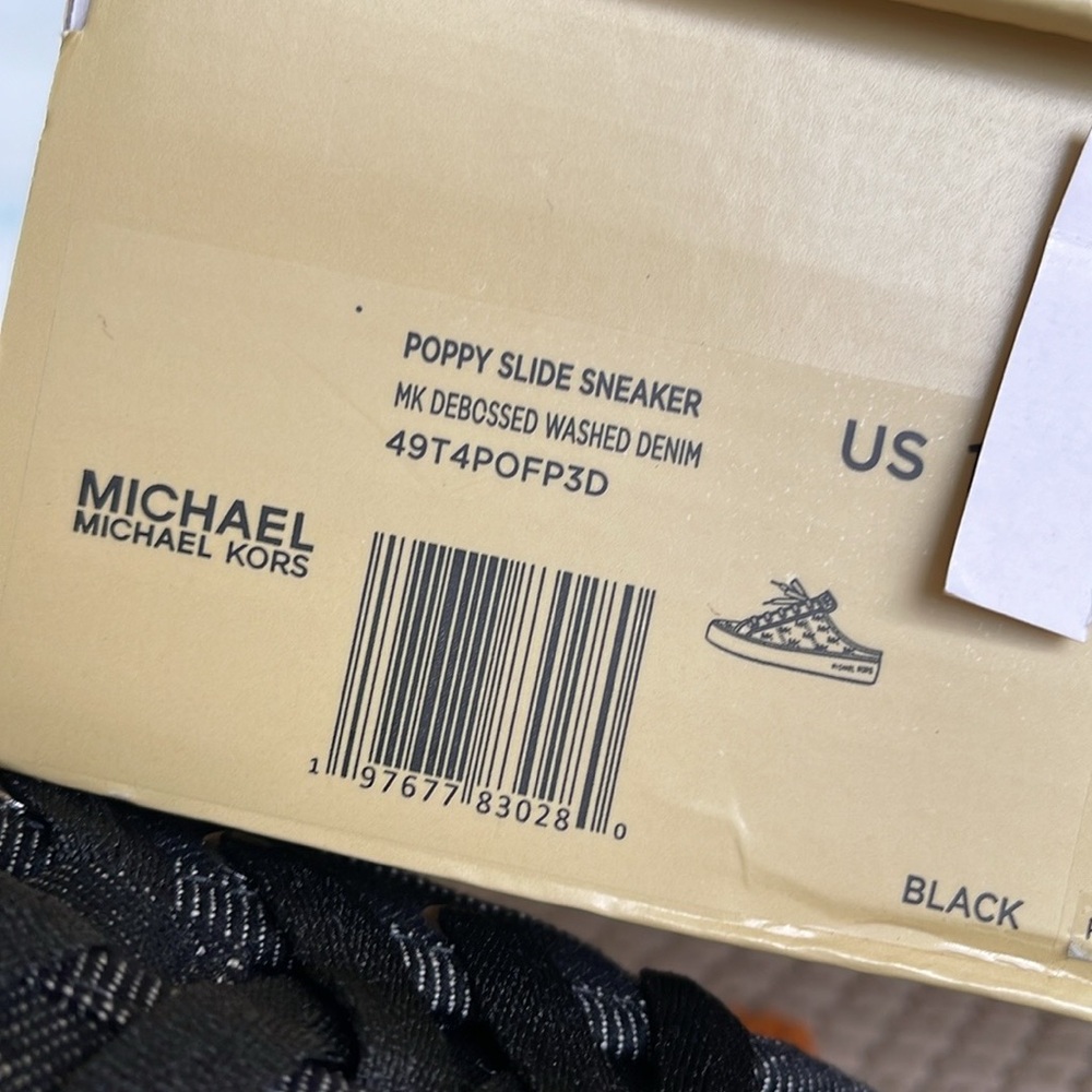 Michael Kors POPPY SLIDE SNEAKER MK DEBOSSED WASHED DENIM
49T4POFP3D Platforms - Picture 5 of 16